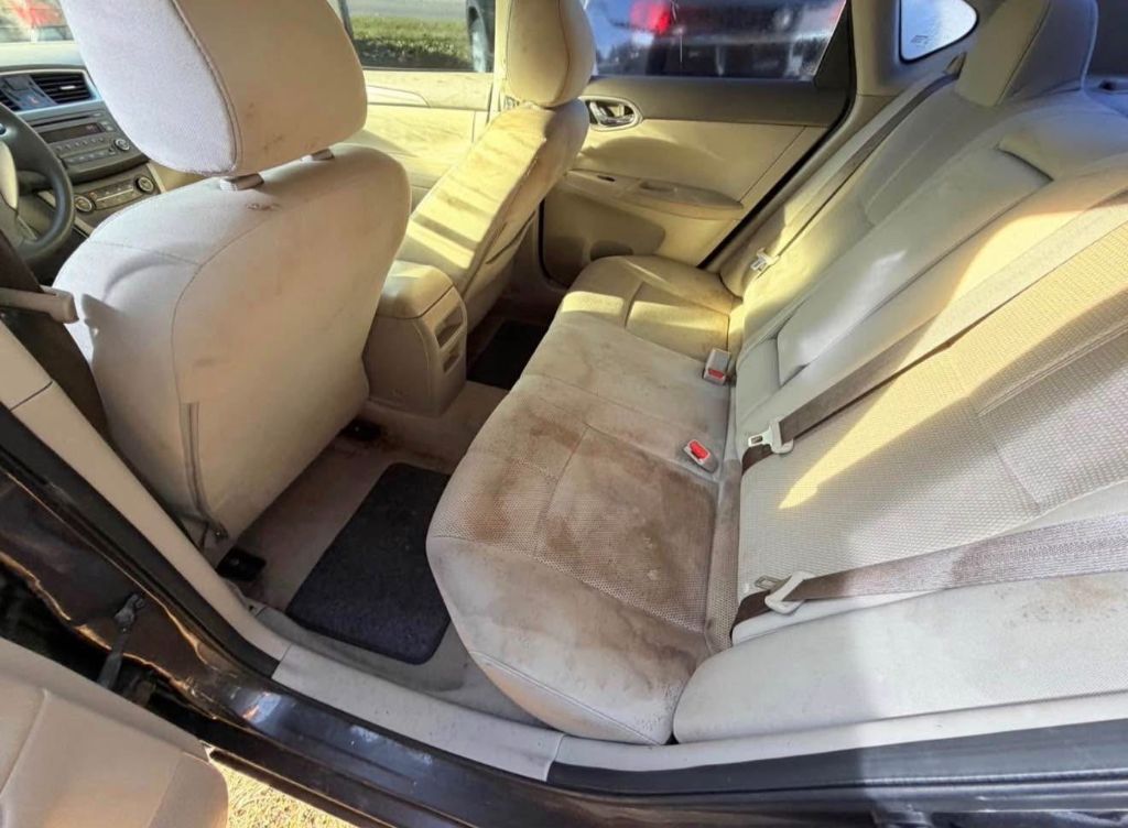 2014 Nissan Sentra S - Photo 11