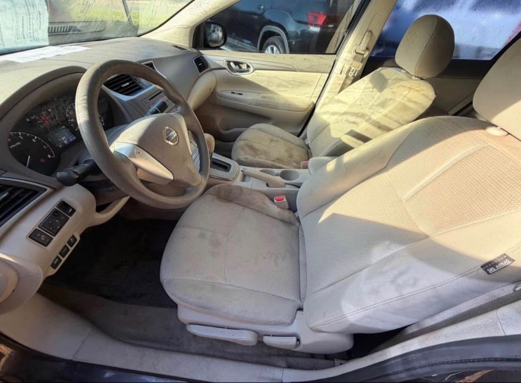 2014 Nissan Sentra S - Photo 9