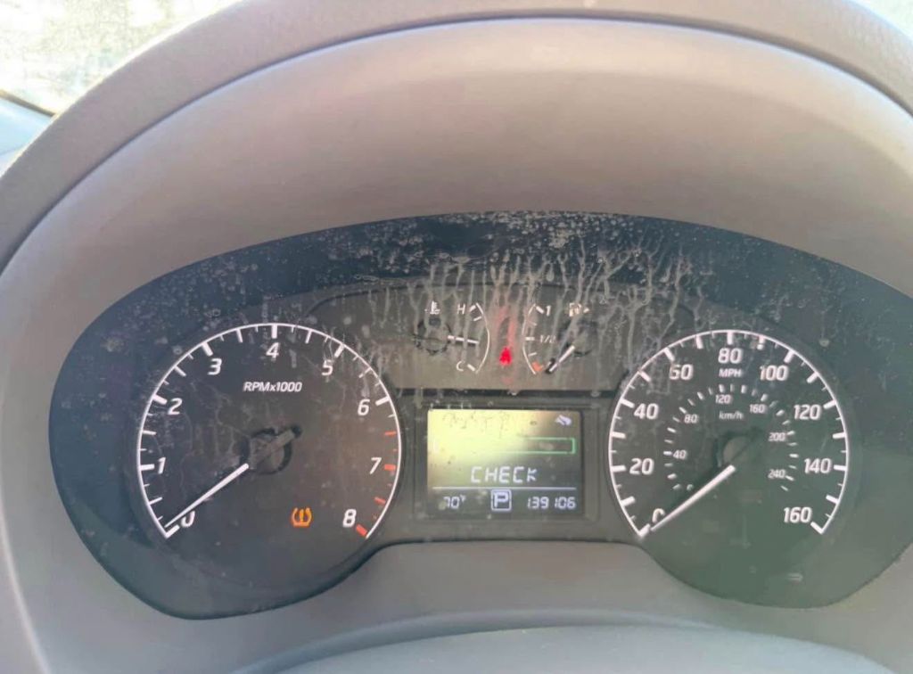2014 Nissan Sentra S - Photo 14