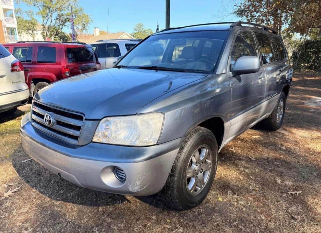 2004 Toyota Highlander's photo