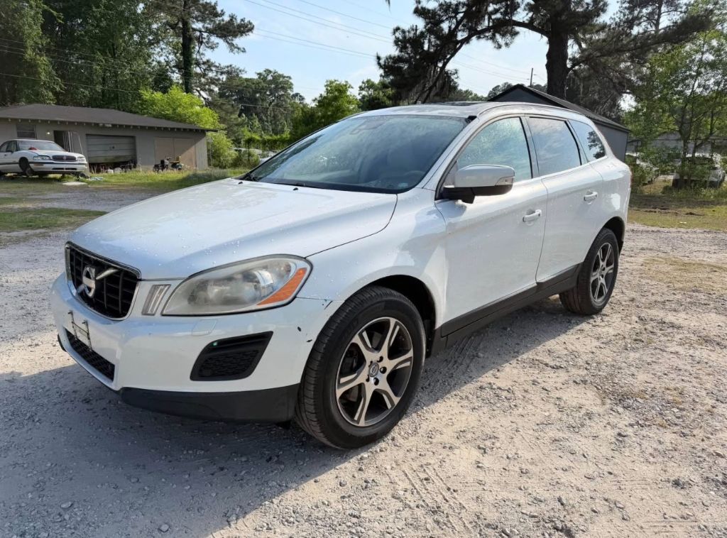 2011 Volvo XC60 T6 AWD Auto's photo