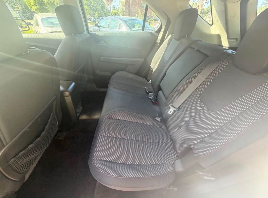 2016 Chevrolet Equinox LS - Photo 9