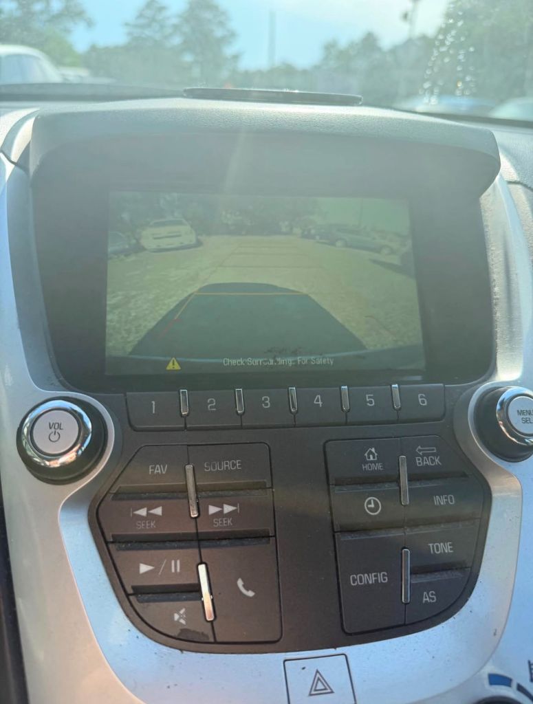 2016 Chevrolet Equinox LS - Photo 11