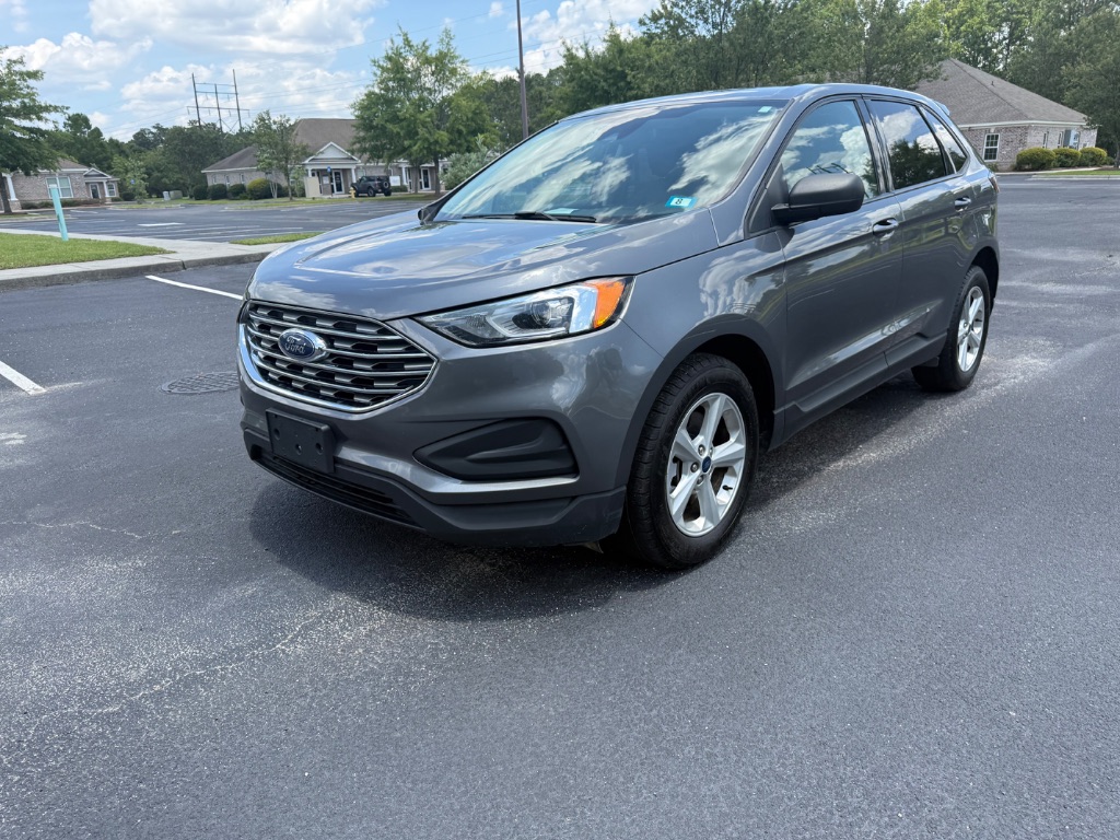 2022 Ford Edge SE